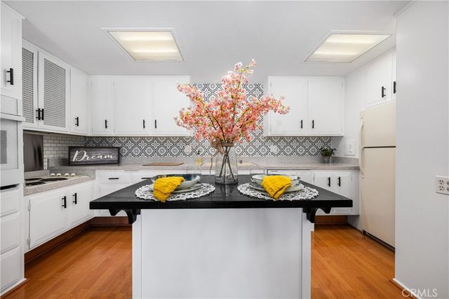 1564 Merion Way 34J, Seal Beach, CA 90740