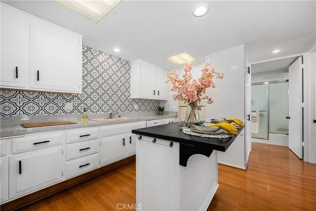 1564 Merion Way 34J, Seal Beach, CA 90740