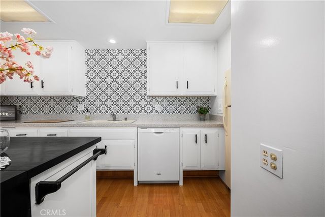 1564 Merion Way 34J, Seal Beach, CA 90740