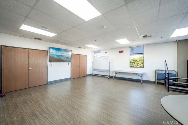 1564 Merion Way 34J, Seal Beach, CA 90740