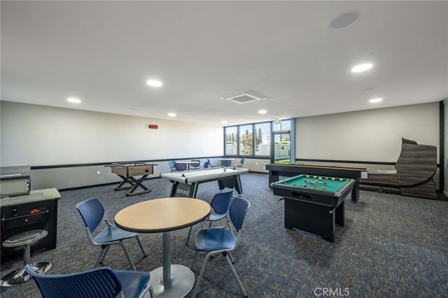 1564 Merion Way 34J, Seal Beach, CA 90740