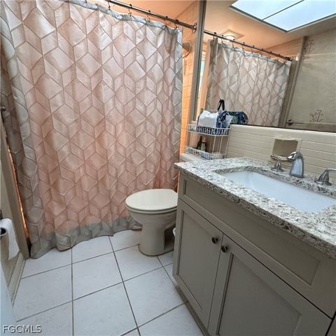 3639 SE 8th PL, Cape Coral, FL 33904