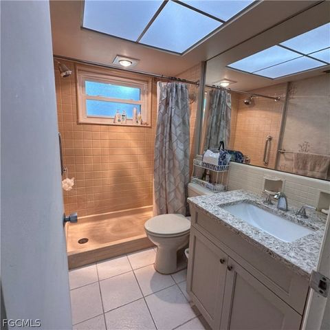 3639 SE 8th PL, Cape Coral, FL 33904