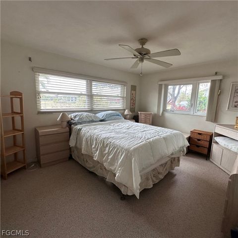 3639 SE 8th PL, Cape Coral, FL 33904