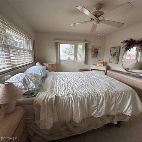 3639 SE 8th PL, Cape Coral, FL 33904