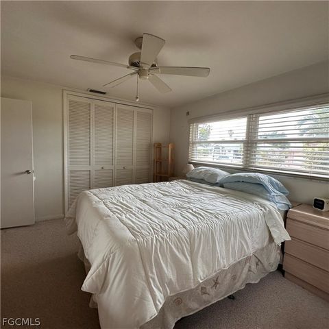 3639 SE 8th PL, Cape Coral, FL 33904