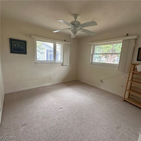 3639 SE 8th PL, Cape Coral, FL 33904