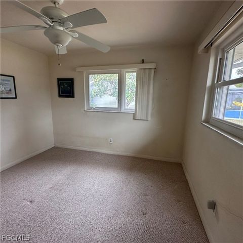 3639 SE 8th PL, Cape Coral, FL 33904