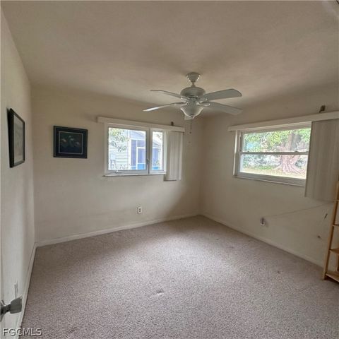 3639 SE 8th PL, Cape Coral, FL 33904