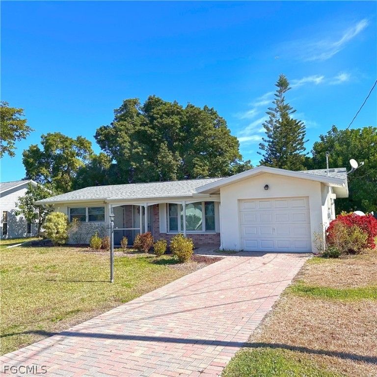 3639 SE 8th PL, Cape Coral, FL 33904