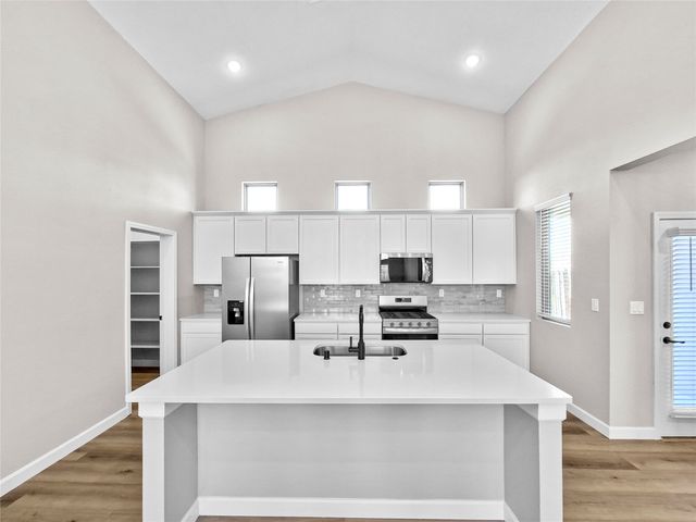 6346 Avenida Chamisa, Santa Fe, NM 87507