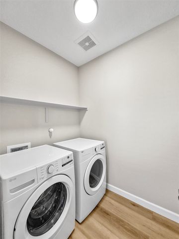 6346 Avenida Chamisa, Santa Fe, NM 87507