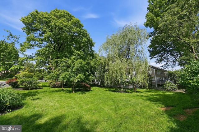 1291 LAMPLIGHTER WAY, Reston, VA 20194