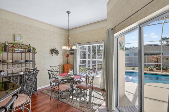 8 Zenger Ct, Palm Coast, FL 32164