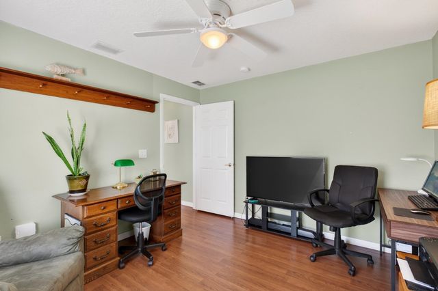 8 Zenger Ct, Palm Coast, FL 32164