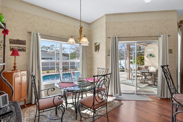 8 Zenger Ct, Palm Coast, FL 32164