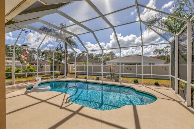 8 Zenger Ct, Palm Coast, FL 32164