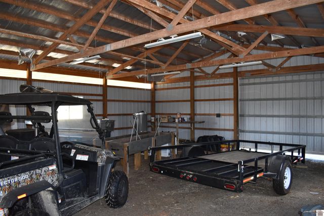 8255 Old Lovelaceville Rd, Paducah, KY 42001