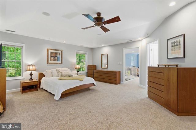 5803 HALL ST, Burke, VA 22015