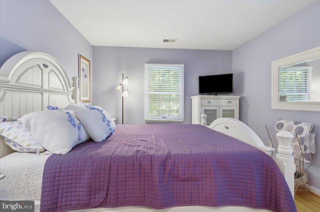 5803 HALL ST, Burke, VA 22015