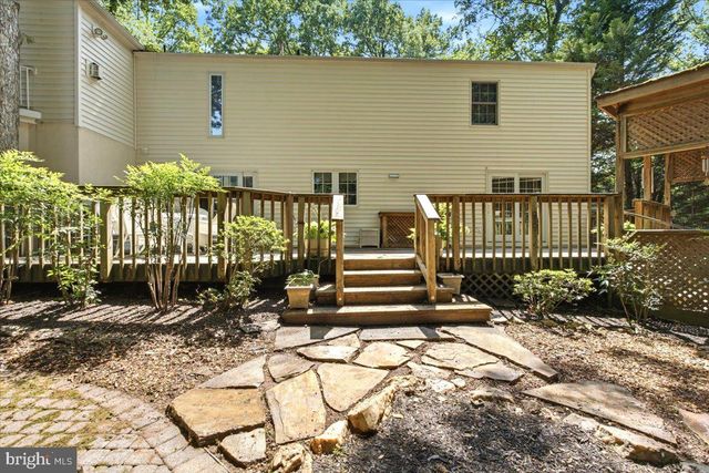 5803 HALL ST, Burke, VA 22015