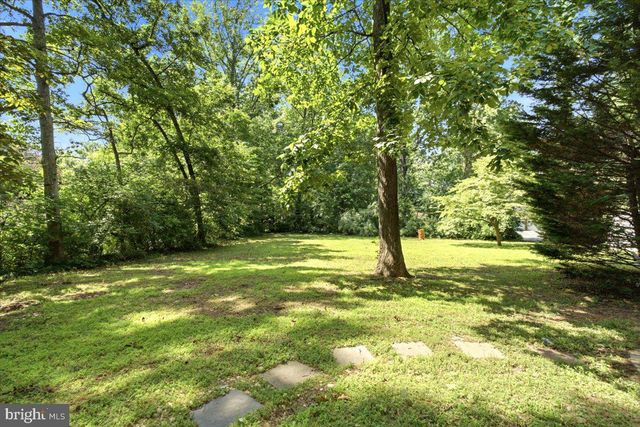 5803 HALL ST, Burke, VA 22015