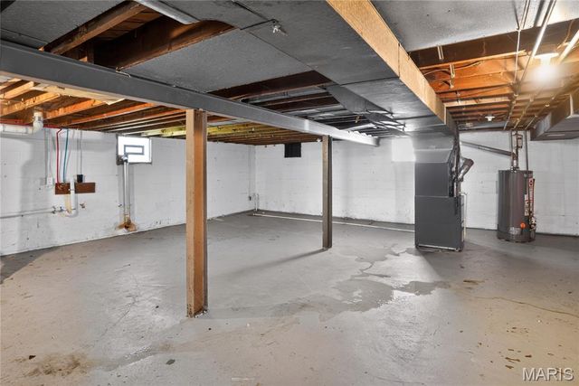 127 S Hartnett Avenue, Ferguson, MO 63135