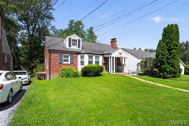 127 S Hartnett Avenue, Ferguson, MO 63135