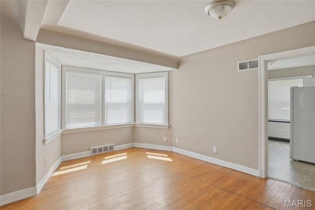 127 S Hartnett Avenue, Ferguson, MO 63135