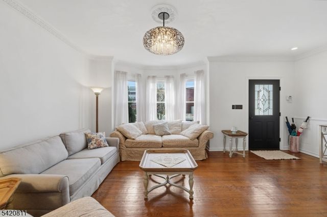 385 Berkeley Ave, Bloomfield Twp., NJ 07003