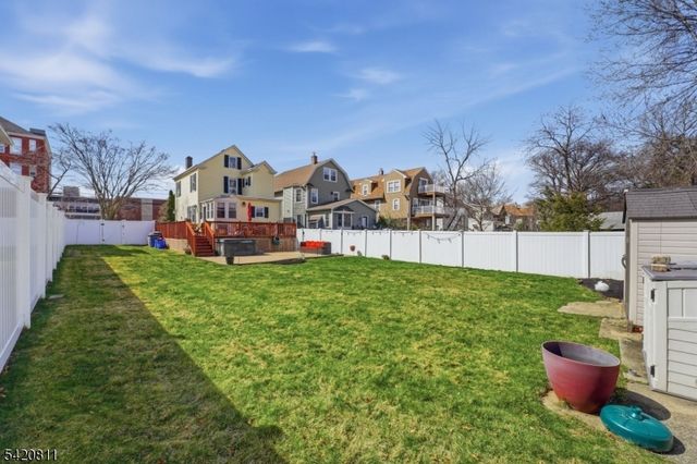 385 Berkeley Ave, Bloomfield Twp., NJ 07003