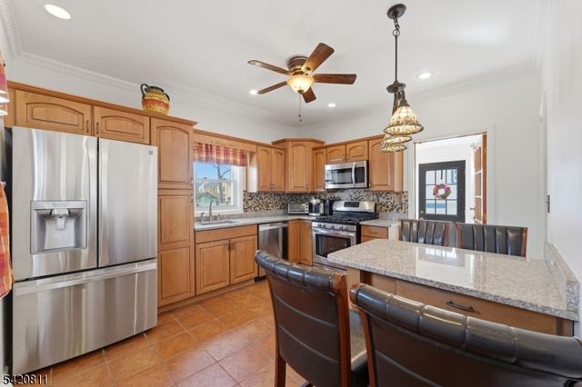 385 Berkeley Ave, Bloomfield Twp., NJ 07003