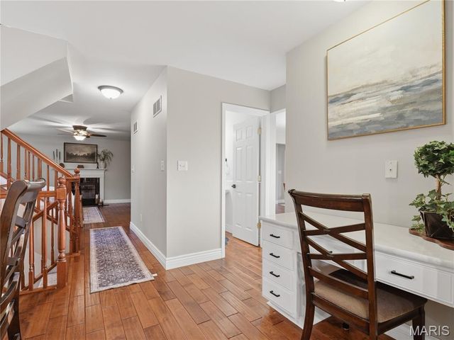 42 Clovercrest Court, St Louis, MO 63129