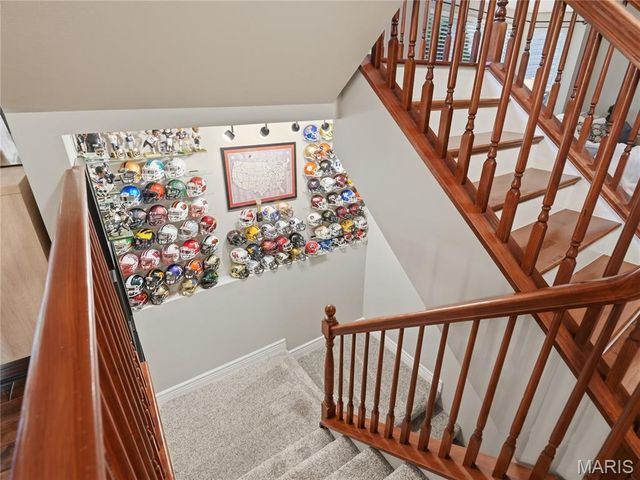 42 Clovercrest Court, St Louis, MO 63129