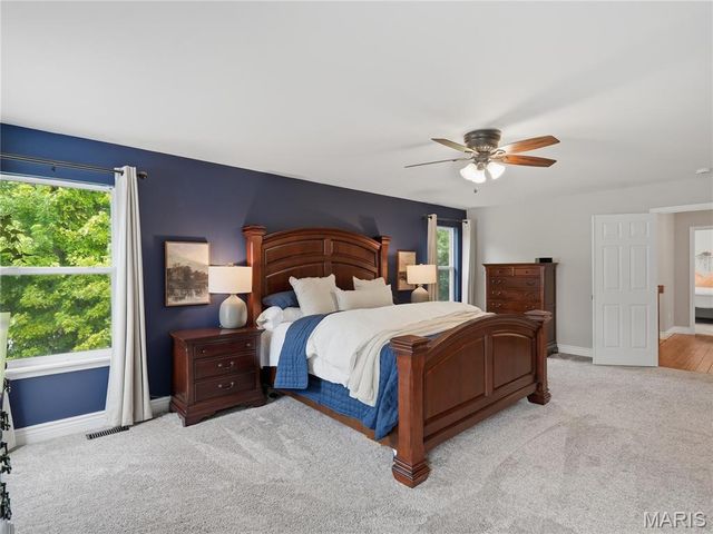 42 Clovercrest Court, St Louis, MO 63129