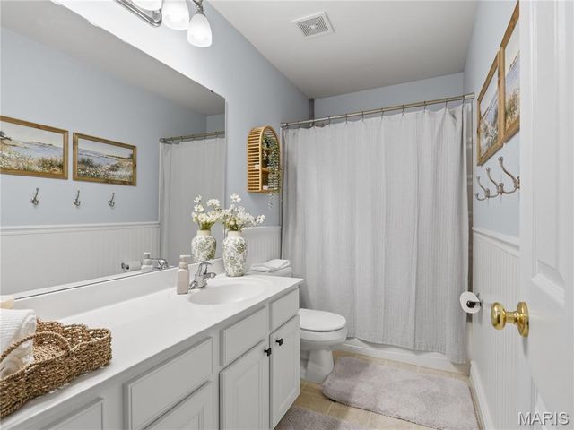 42 Clovercrest Court, St Louis, MO 63129