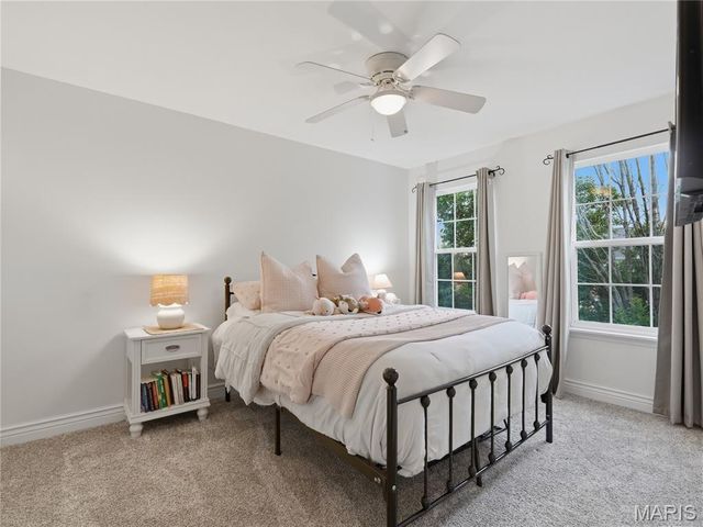 42 Clovercrest Court, St Louis, MO 63129