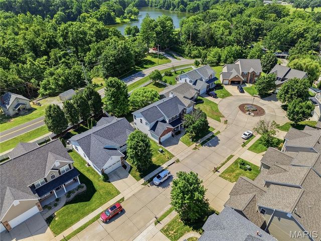 42 Clovercrest Court, St Louis, MO 63129
