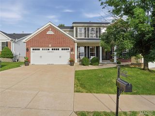 42 Clovercrest Court, St Louis, MO 63129