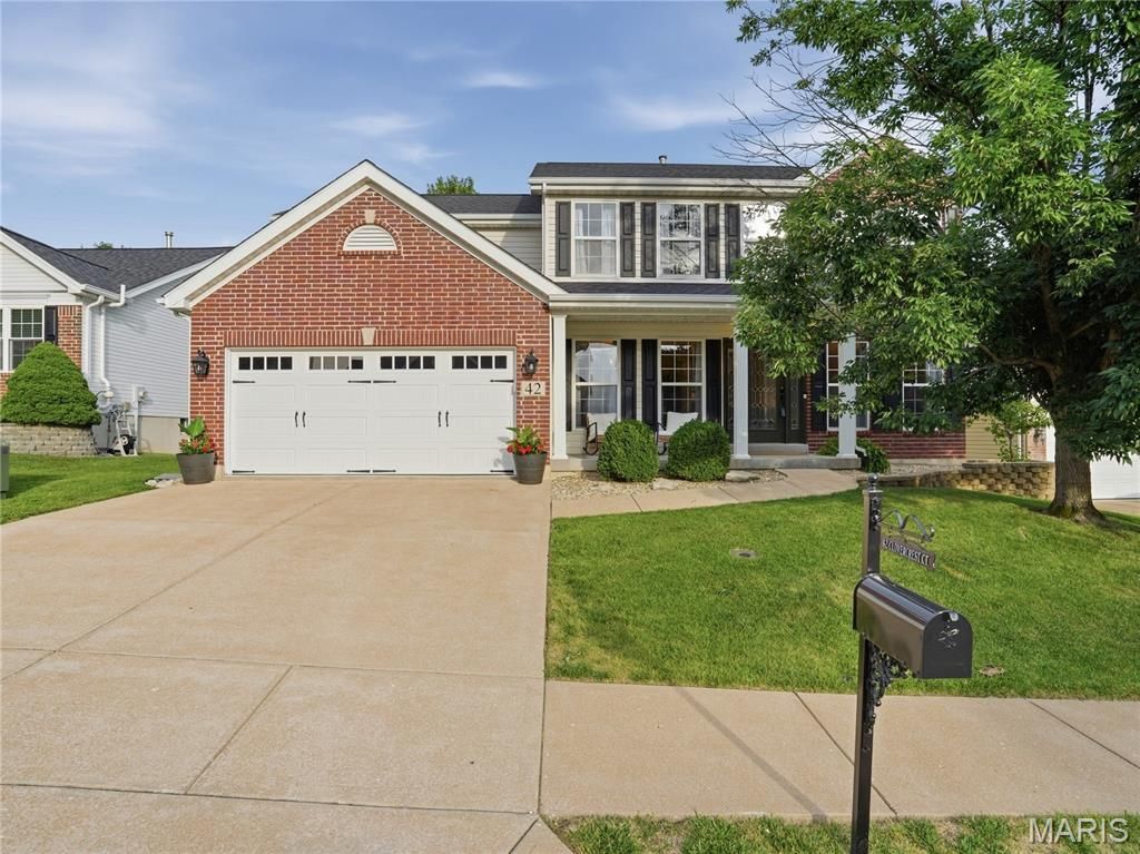 42 Clovercrest Court, St Louis, MO 63129