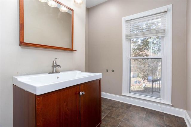 11925 Stradford Wood, Roswell, GA 30076