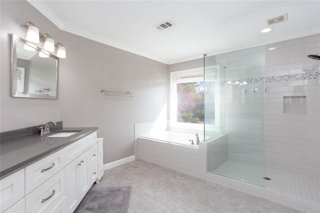 11925 Stradford Wood, Roswell, GA 30076