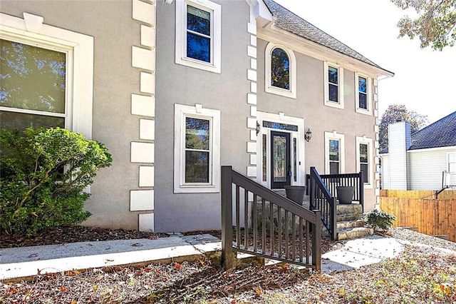 11925 Stradford Wood, Roswell, GA 30076