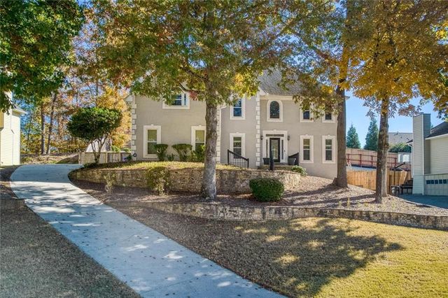 11925 Stradford Wood, Roswell, GA 30076