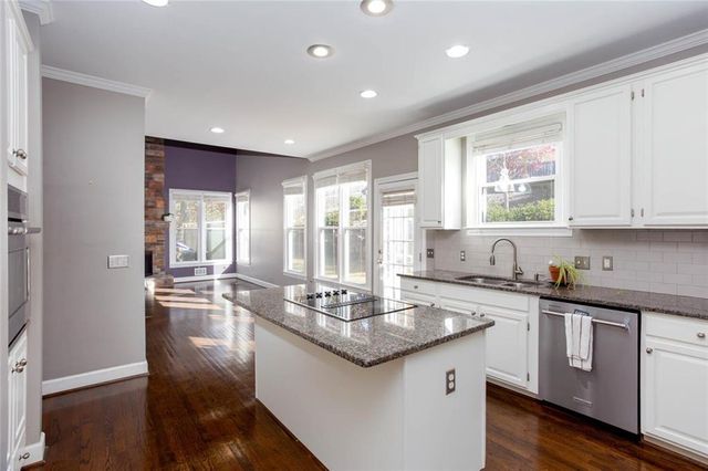 11925 Stradford Wood, Roswell, GA 30076