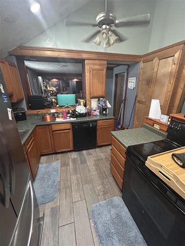 2228 9th Street, Muskegon, MI 49444