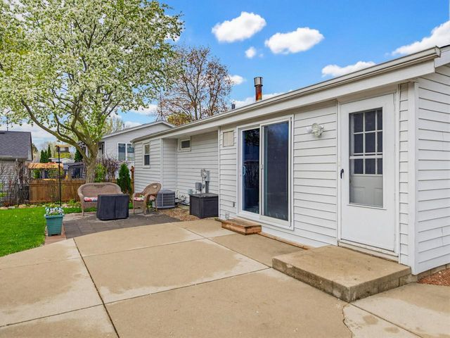 605 Victoria STREET, West Bend, WI 53090