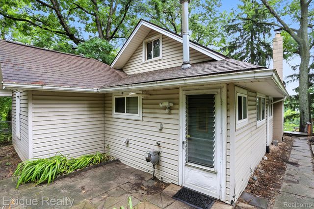 481 Heights Road, Orion Charter Township, MI 48362