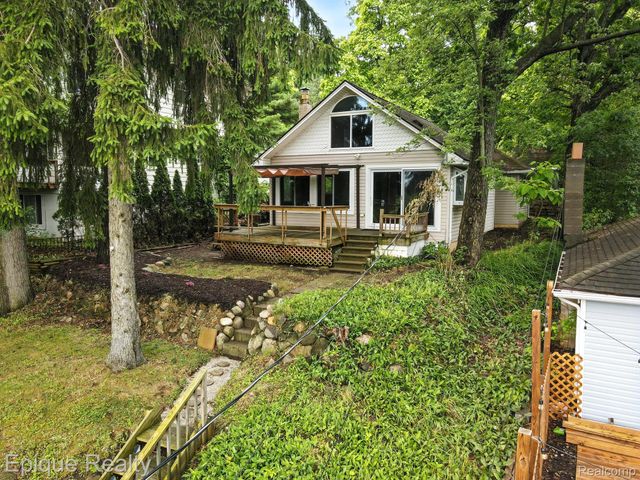 481 Heights Road, Orion Charter Township, MI 48362