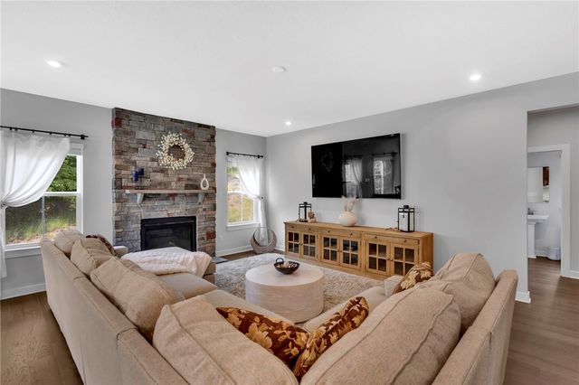 212 Bengal Fox Court, Jackson Twp, PA 16063